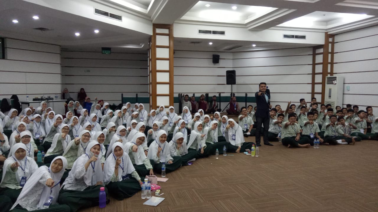 Training ESQ Character Building di SMP Islam Terpadu Insan Harapan Tangerang Selatan di Juli 2019
